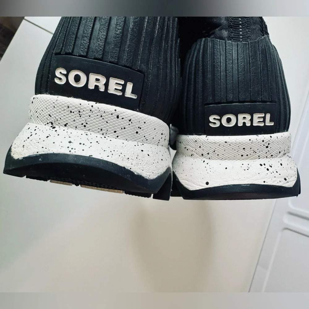 Sorel Kinetic Mesh Sneakers Black Embossed Zebra SZ 7.5 like new! - Picture 10 of 16